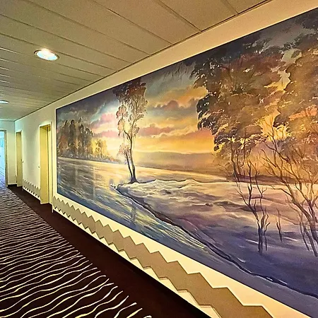 Thannhof 24h Check In Hotel 3*